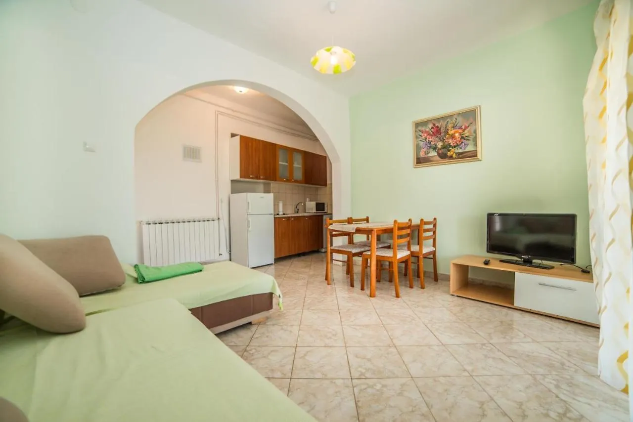 Apartments Durda Fazana Guest house