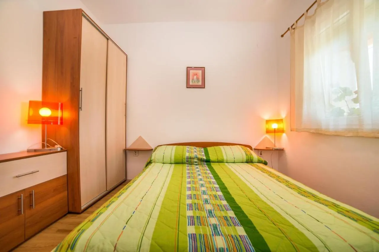 Guest house Apartments Durda Fazana