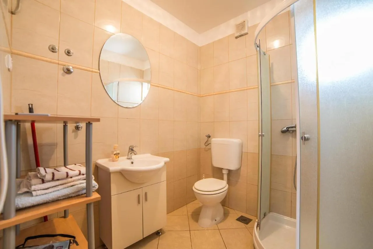 Apartments Durda Fazana Guest house
