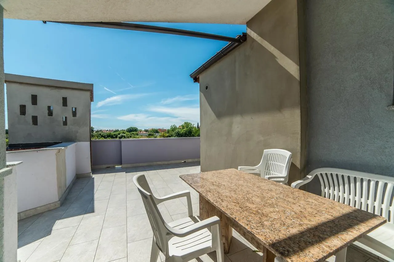Guest house Apartments Durda Fazana