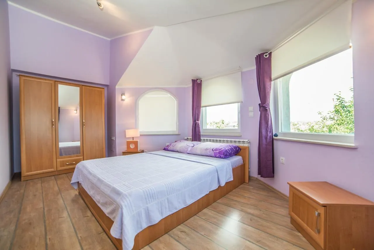 Apartments Durda Fazana