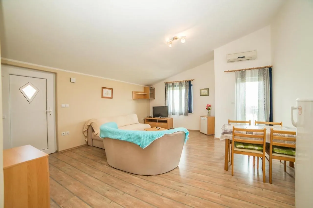 Guest house Apartments Durda Fazana
