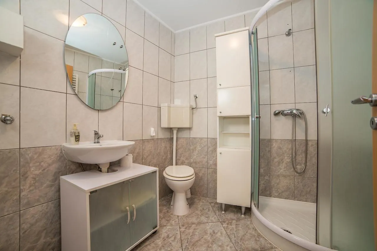 Apartments Durda Fazana 3*,  Croatia