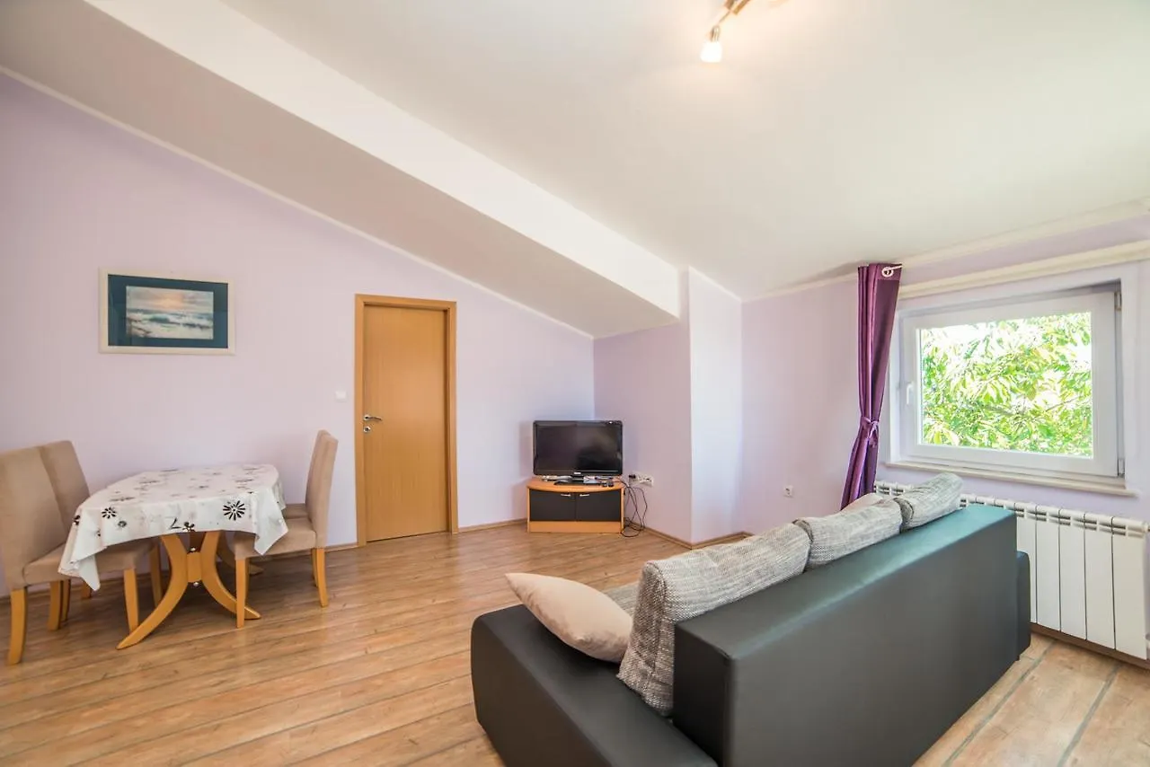 Guest house Apartments Durda Fazana