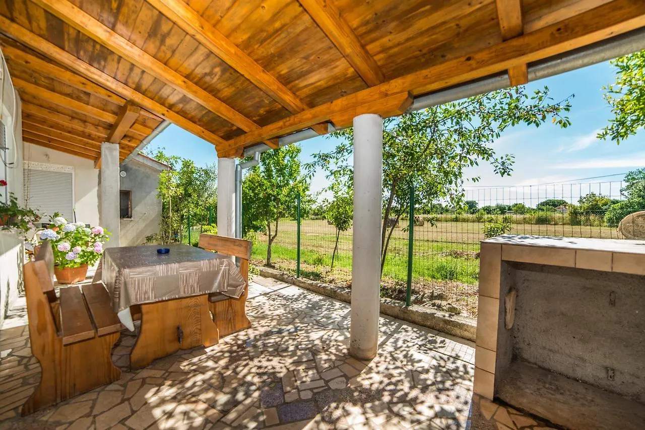 Guest house Apartments Durda Fazana